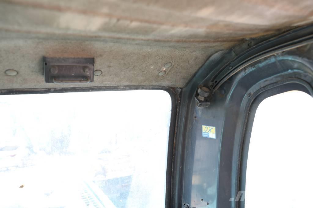 Kobelco SK 210-8 Гусеничні екскаватори