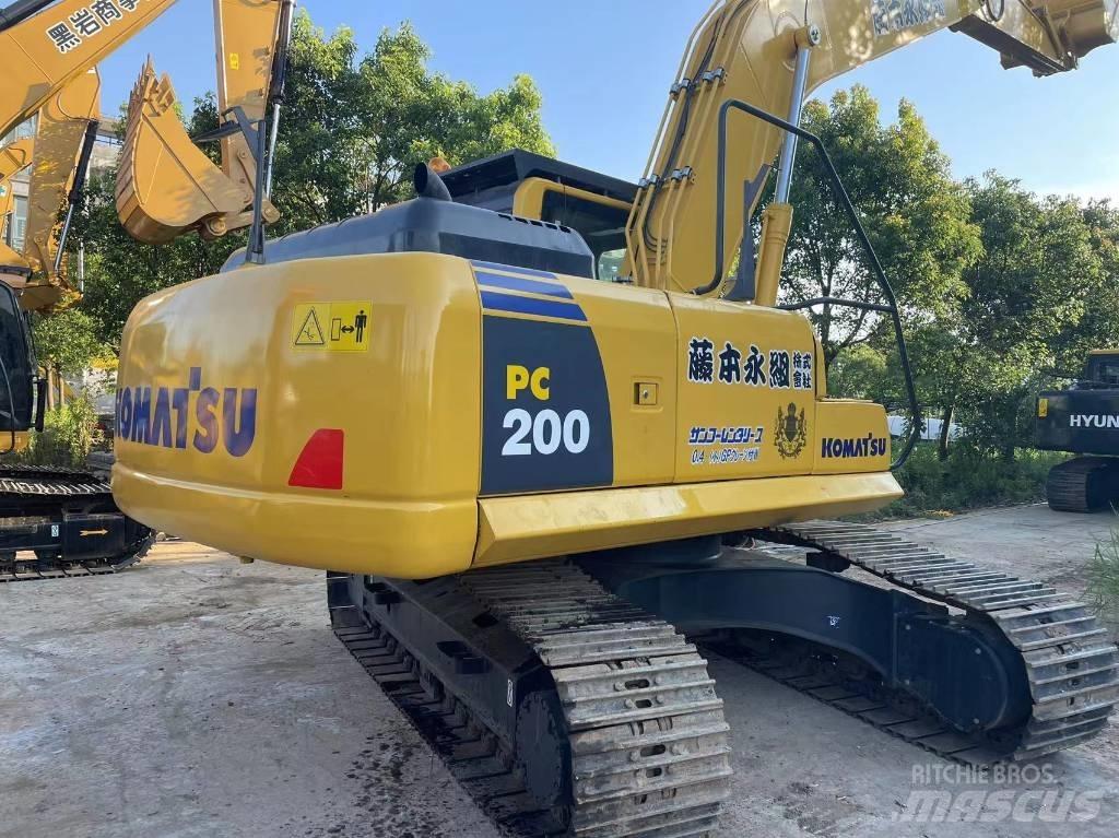 Komatsu PC 200-8 Гусеничні екскаватори