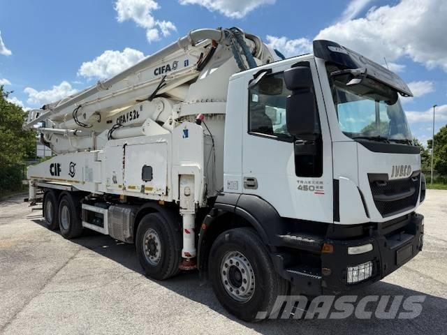 Iveco Trakker 450 Бетононасоси