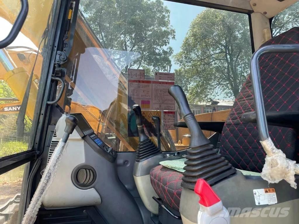 Komatsu PC70-8 Середні екскаватори 7т. - 12т.
