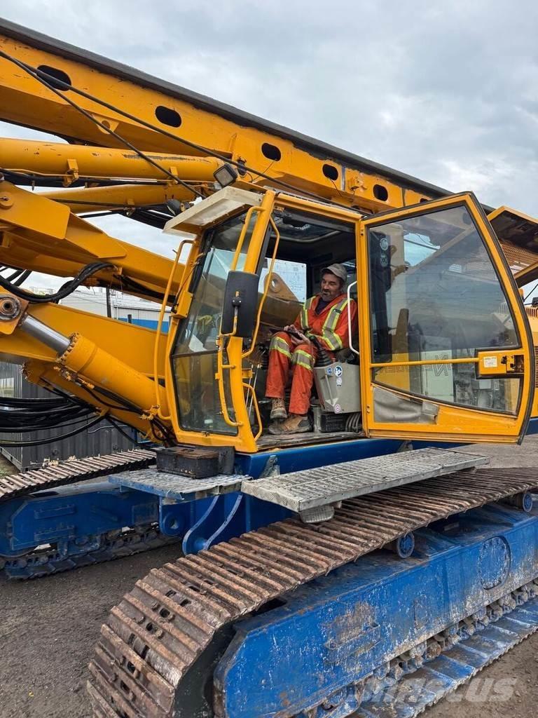 Bauer BG 24H Стаціонарні бурові установки