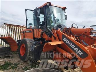 Doosan DL 300-3 Фронтальні навантажувачі