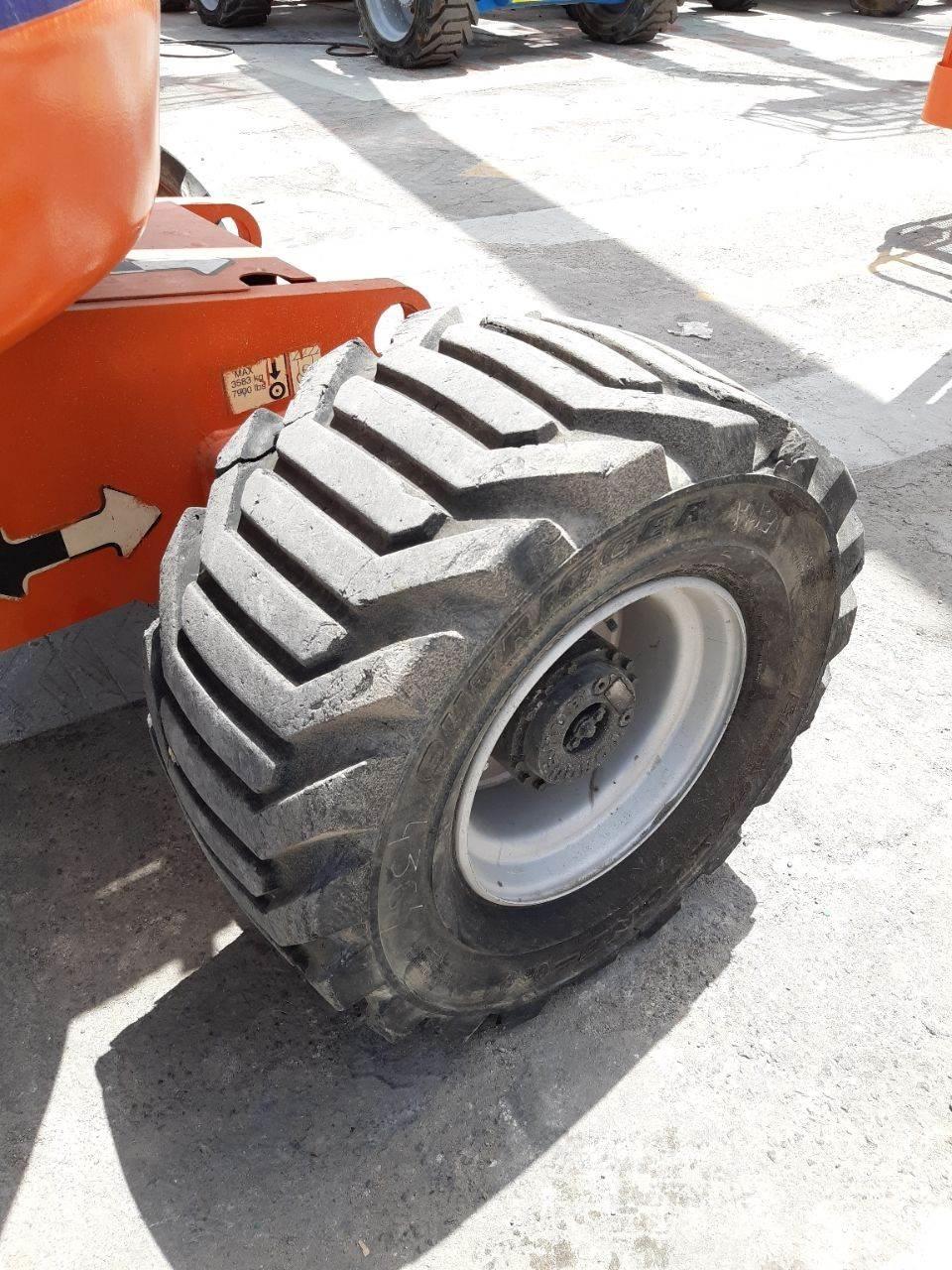 JLG 450AJ Колінчаті підйомники