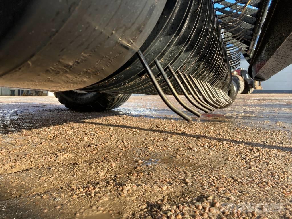 CASE RB465 Рулонні прес-підбирачі