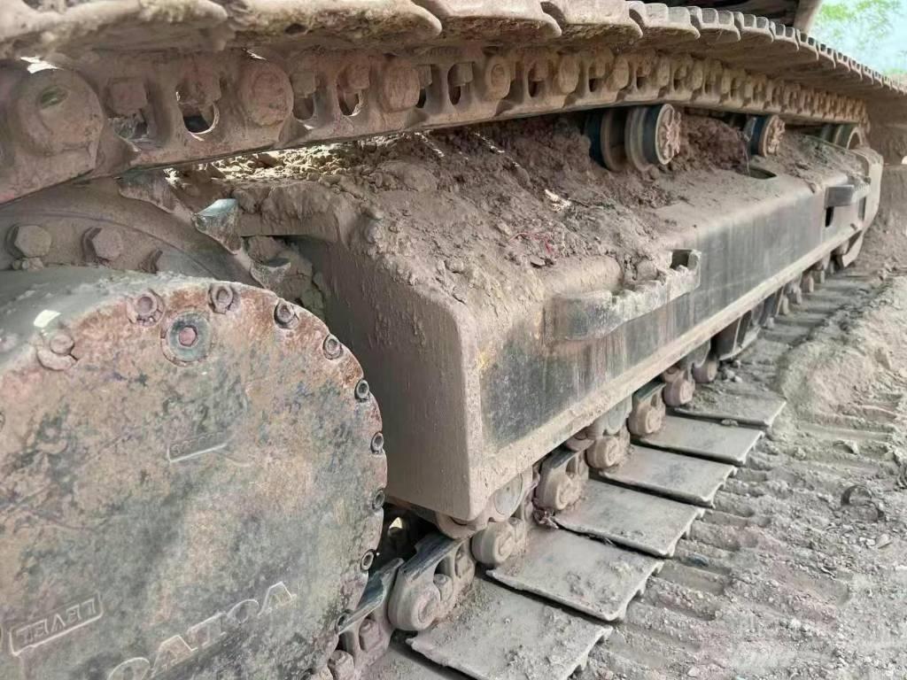 Volvo EC 210 Гусеничні екскаватори
