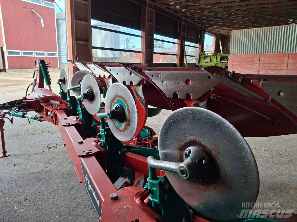Kverneland ED85 Реверсивні плуги
