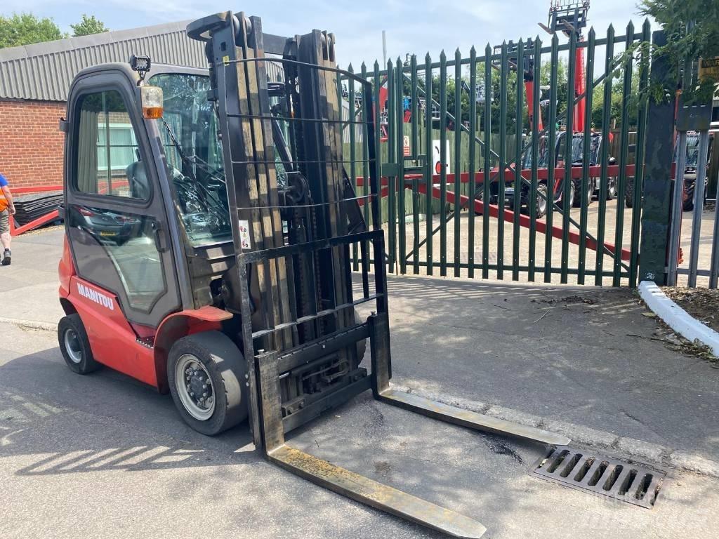 Manitou Mi25D Дизельні навантажувачі