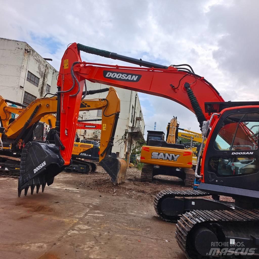 Doosan DX 300 LC Гусеничні екскаватори