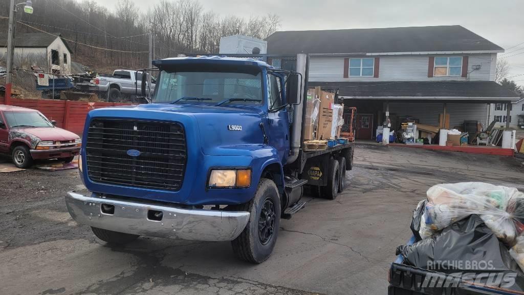 Ford F9000 Вантажівки-платформи/бокове розвантаження