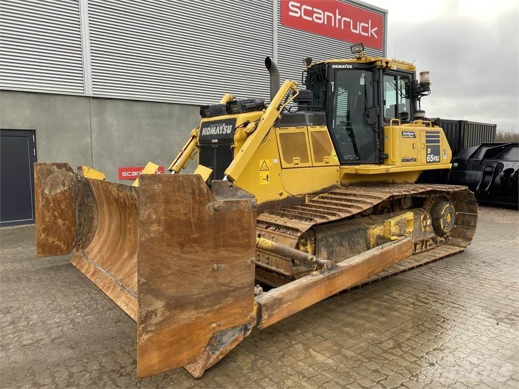 Komatsu D65PXI-18 Гусеничні бульдозери