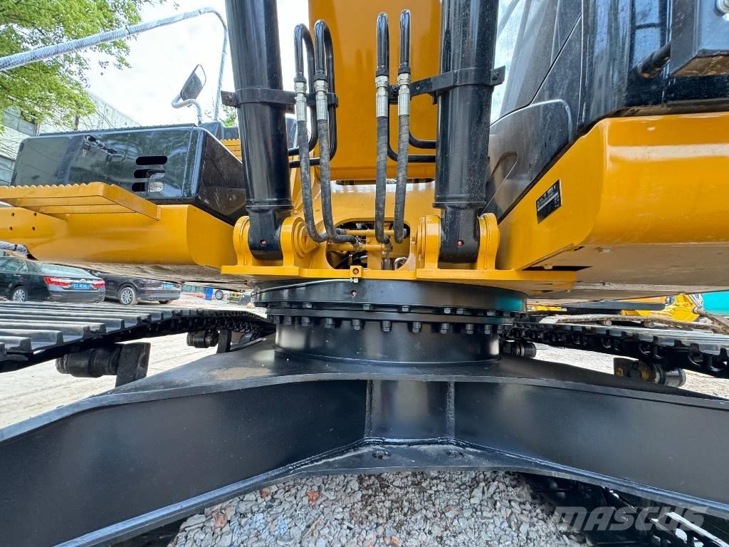 CAT 324 D L Гусеничні екскаватори