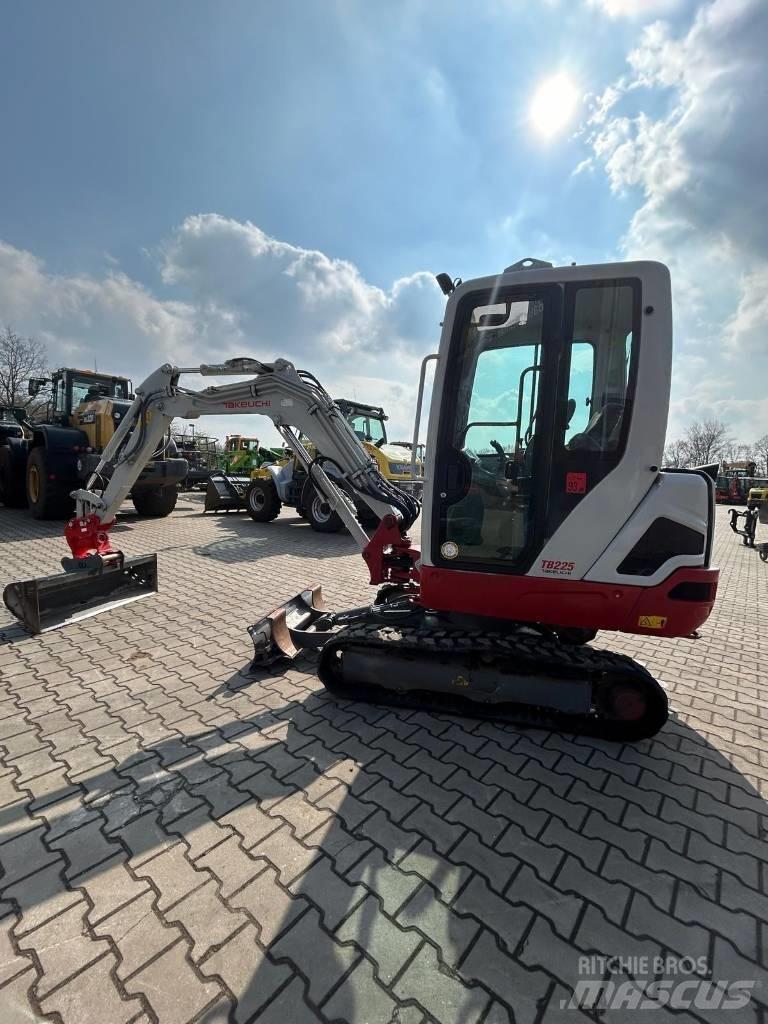 Takeuchi TB 225 Міні-екскаватори < 7т