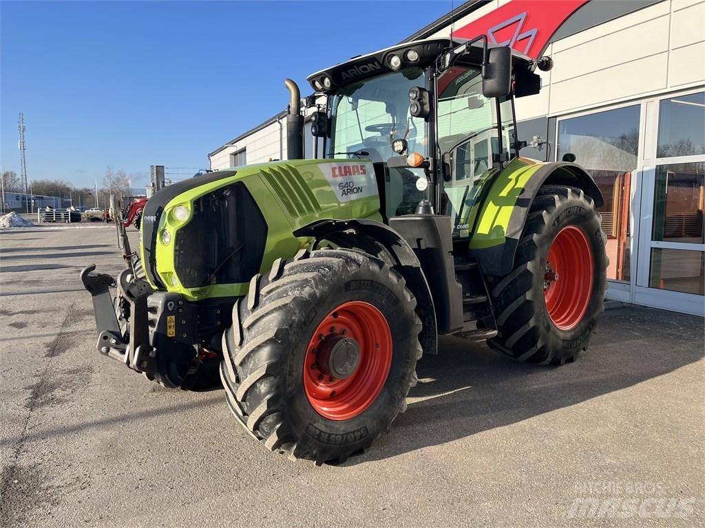 CLAAS Arion 640 Трактори
