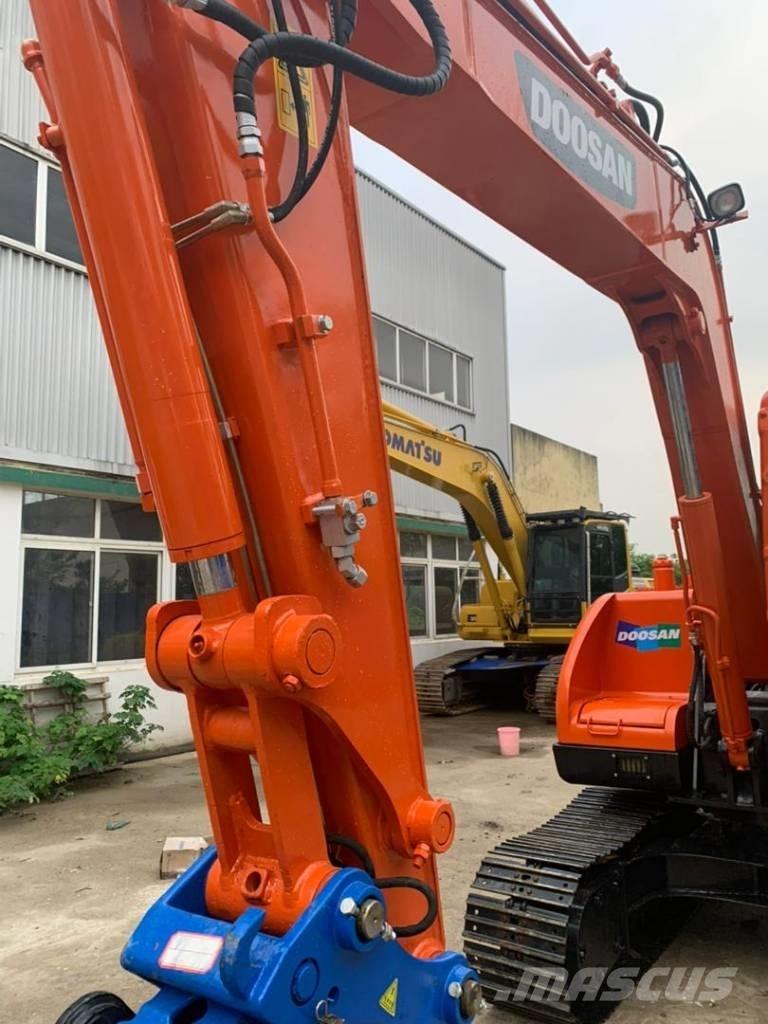 Doosan DX 75-9 C Середні екскаватори 7т. - 12т.