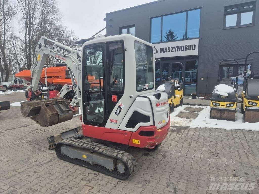 Takeuchi TB 225 Міні-екскаватори < 7т