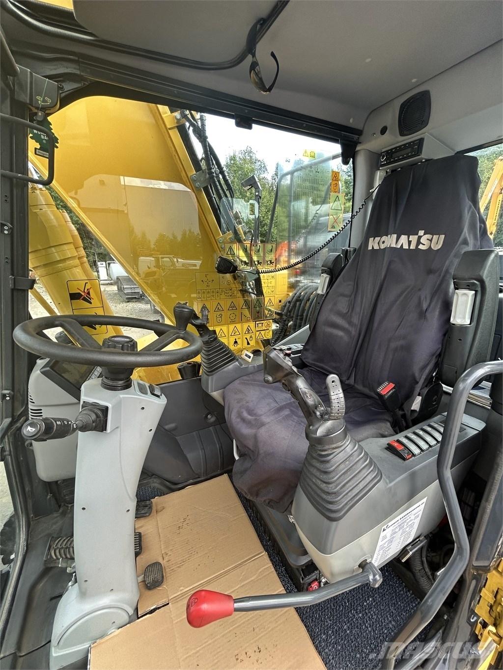 Komatsu PW 180-11 Колісні екскаватори