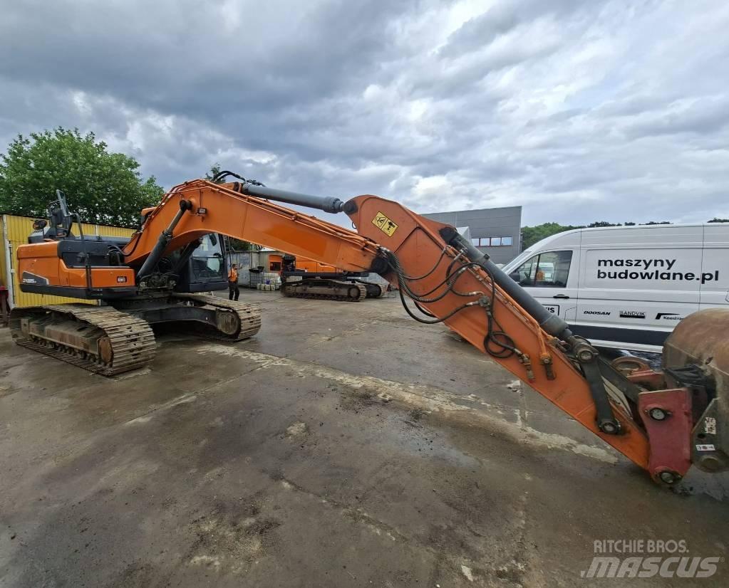 Doosan DX225LC-5 Гусеничні екскаватори