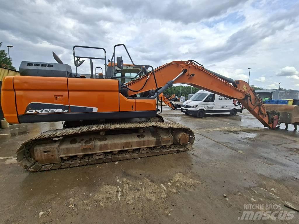 Doosan DX225LC-5 Гусеничні екскаватори