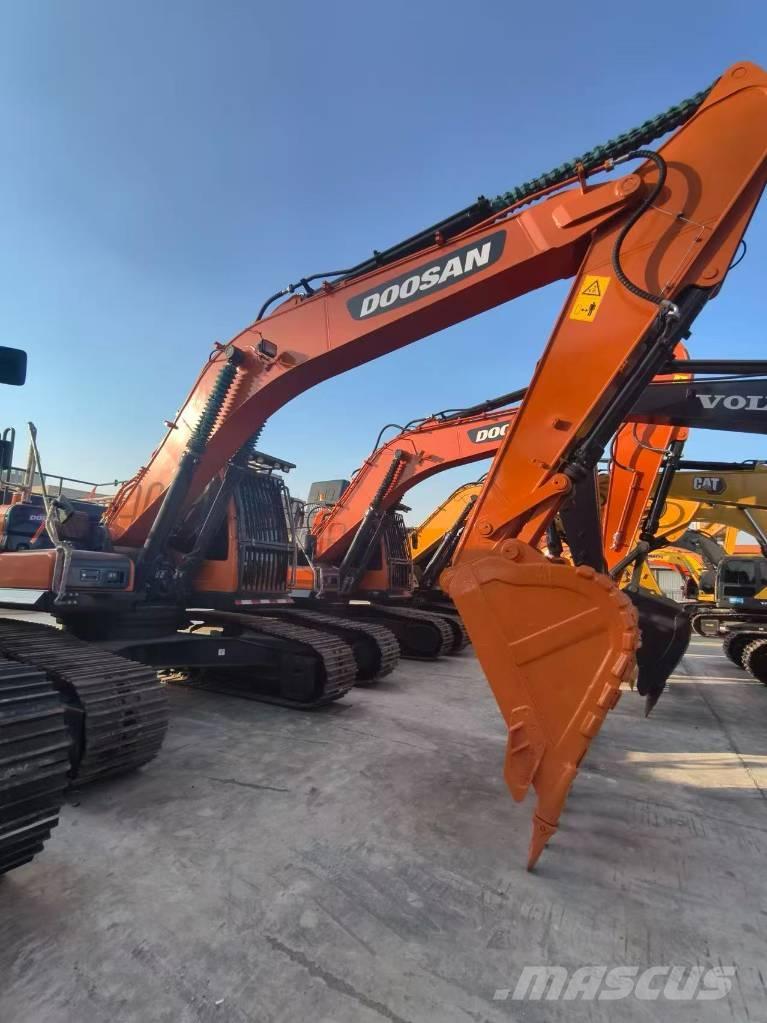 Doosan dx300 Гусеничні екскаватори