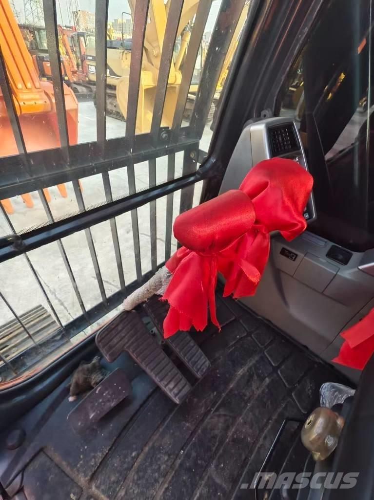 Doosan dx300 Гусеничні екскаватори