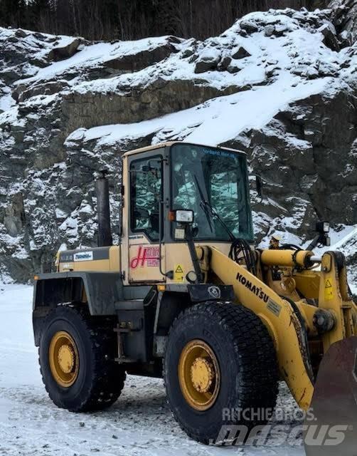 Komatsu WA 270 Фронтальні навантажувачі