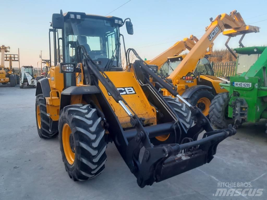 JCB 411 Фронтальні навантажувачі