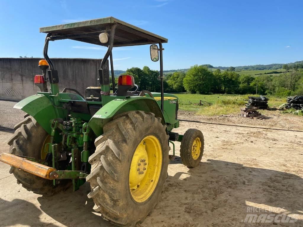 John Deere 5215 Трактори