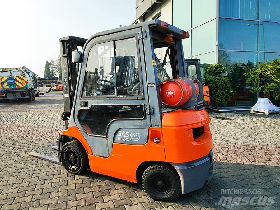 Toyota 42-7FGF18 Газові навантажувачі