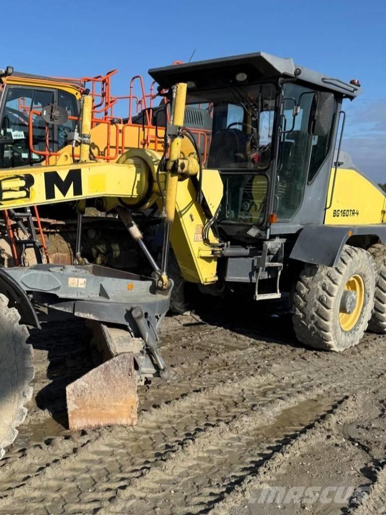 HBM BG140 TA-4 Грейдери