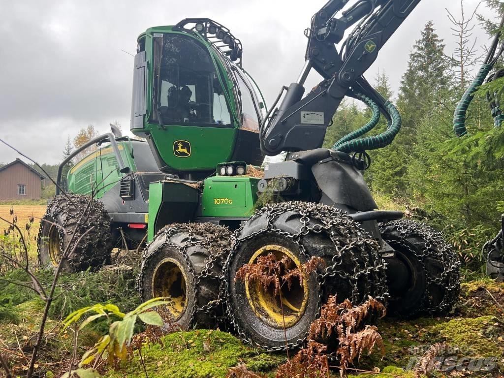 John Deere 1070G Харвестери