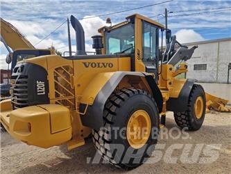 Volvo L 120 F Фронтальні навантажувачі