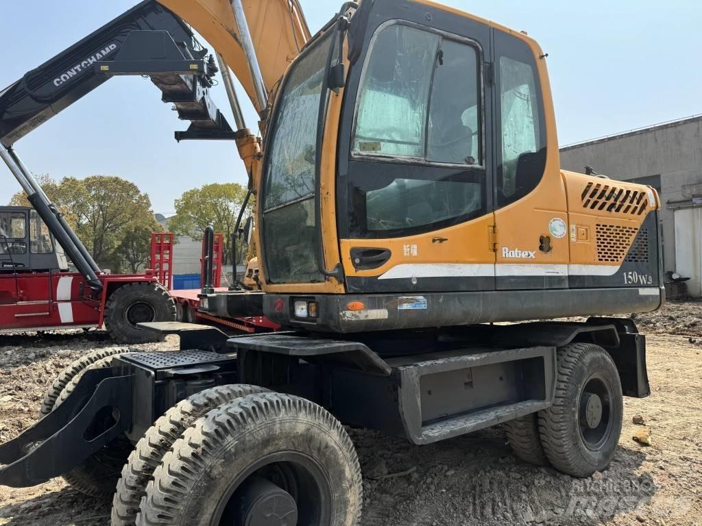 Hyundai R 150 W Колісні екскаватори