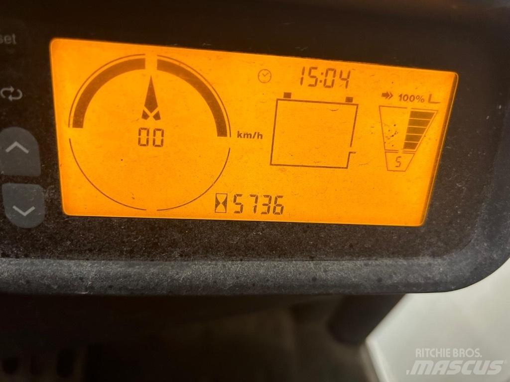 Jungheinrich EFG 215 Електронавантажувачі