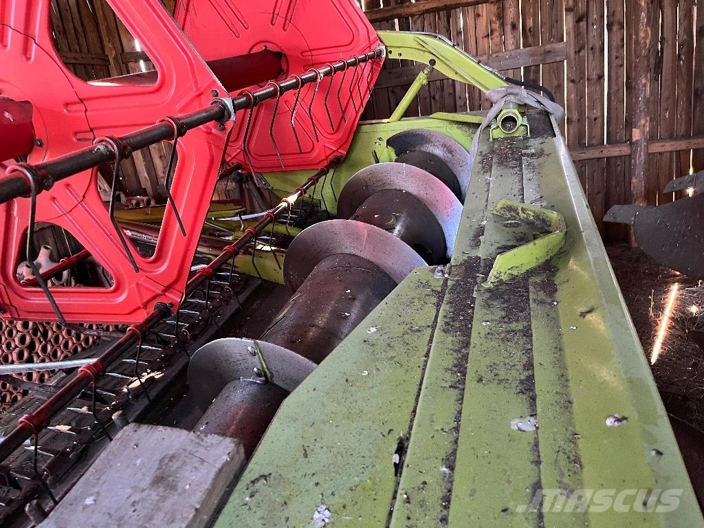CLAAS Medion 310 Зернозбиральні комбайни