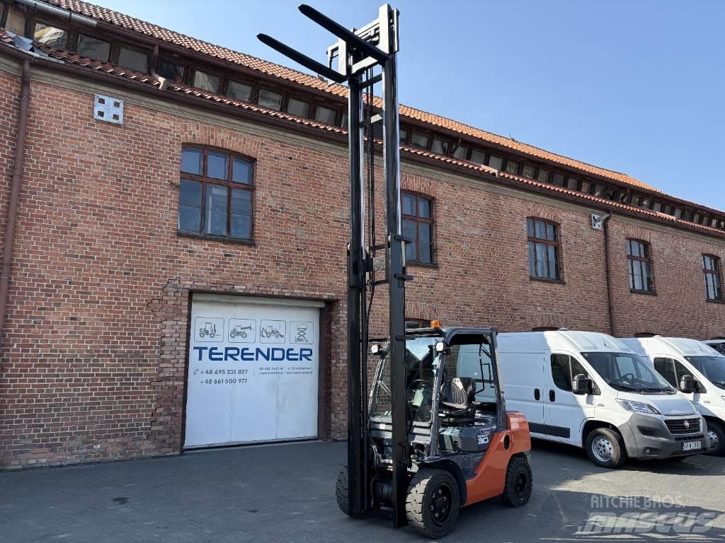 Toyota 06-8FD30F Дизельні навантажувачі