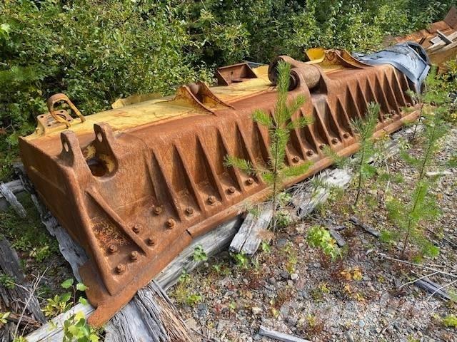 Komatsu D 155 AX Леміші