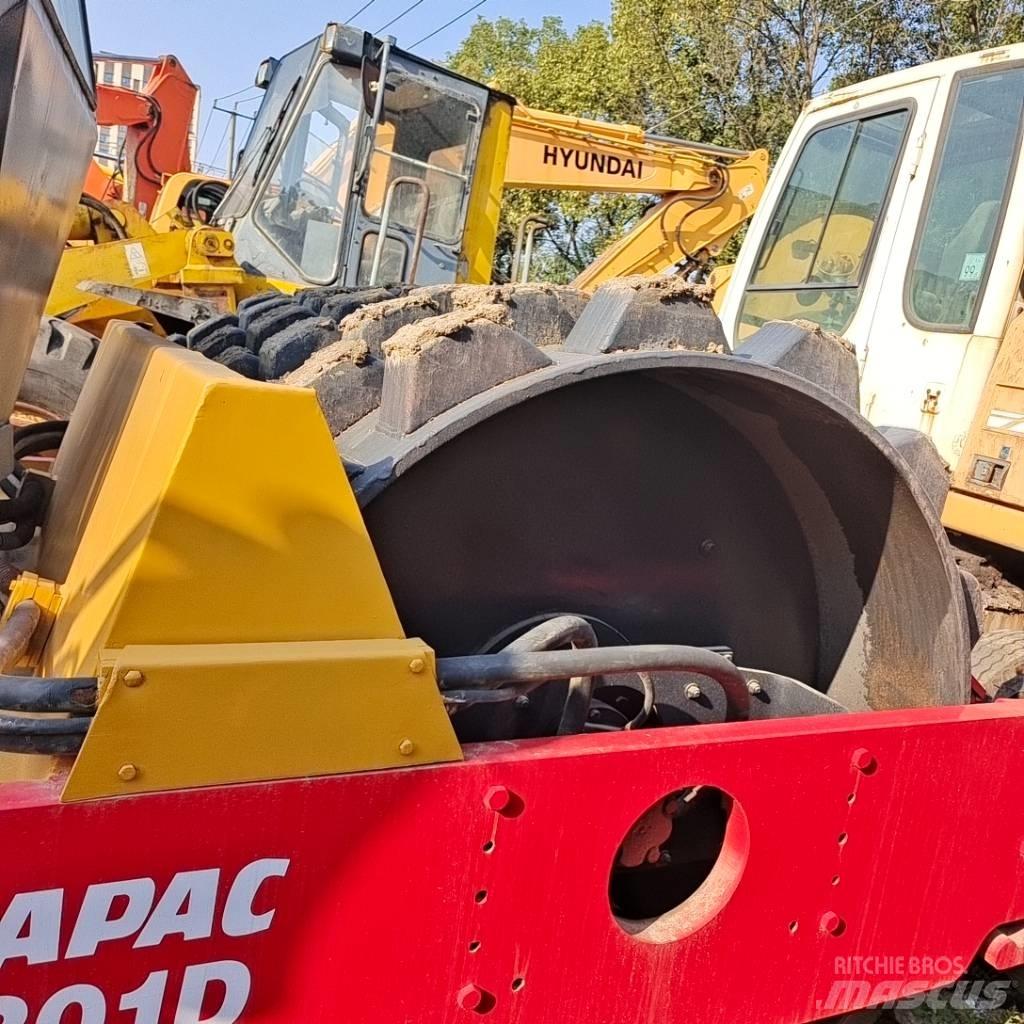 Dynapac CA 301 D Грунтові котки