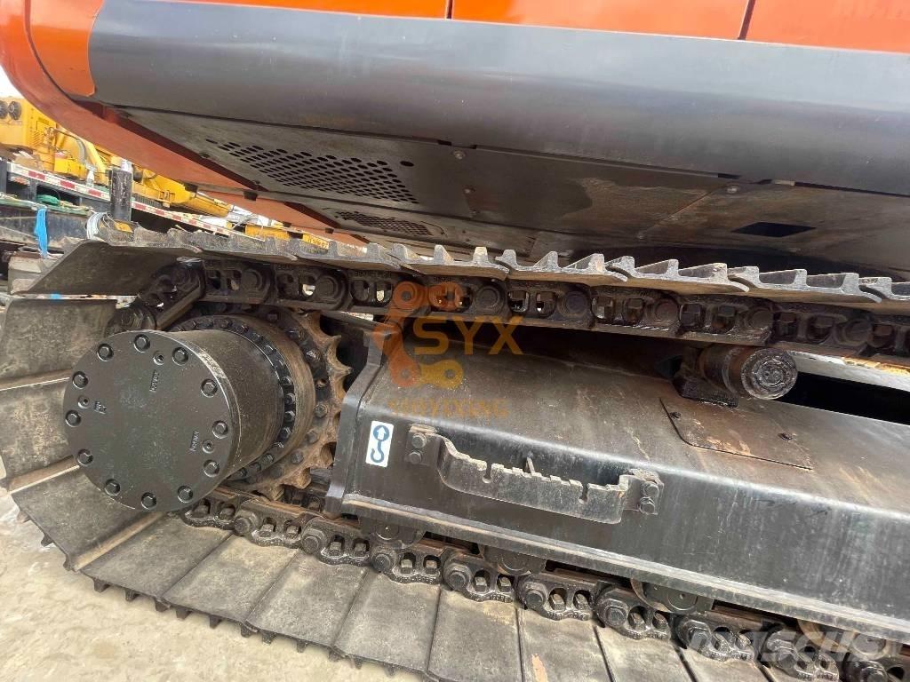 Hitachi ZX 240 HG Гусеничні екскаватори