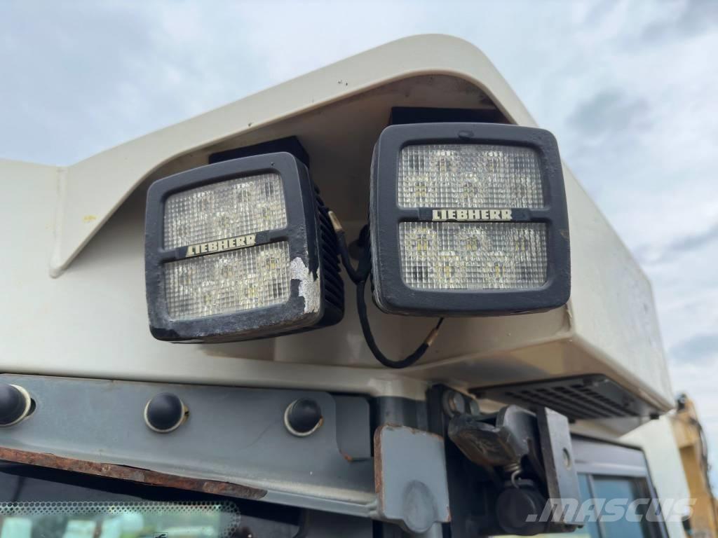 Liebherr PR 736 LGP Гусеничні бульдозери