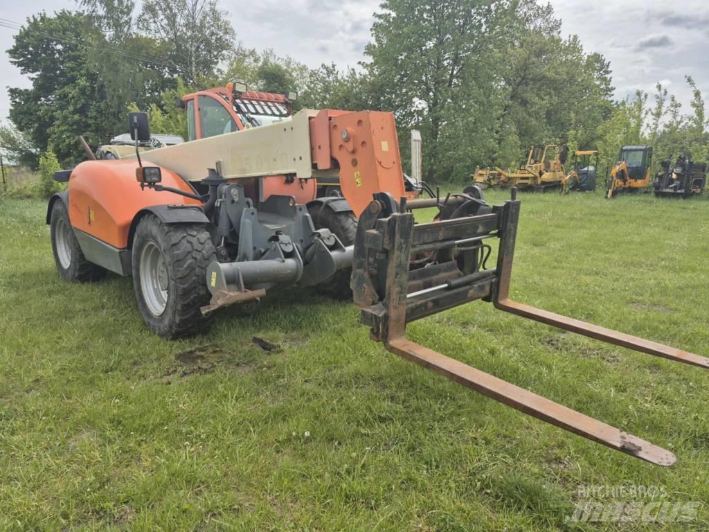 JLG 4013 Телескопічні фронтальні навантажувачі