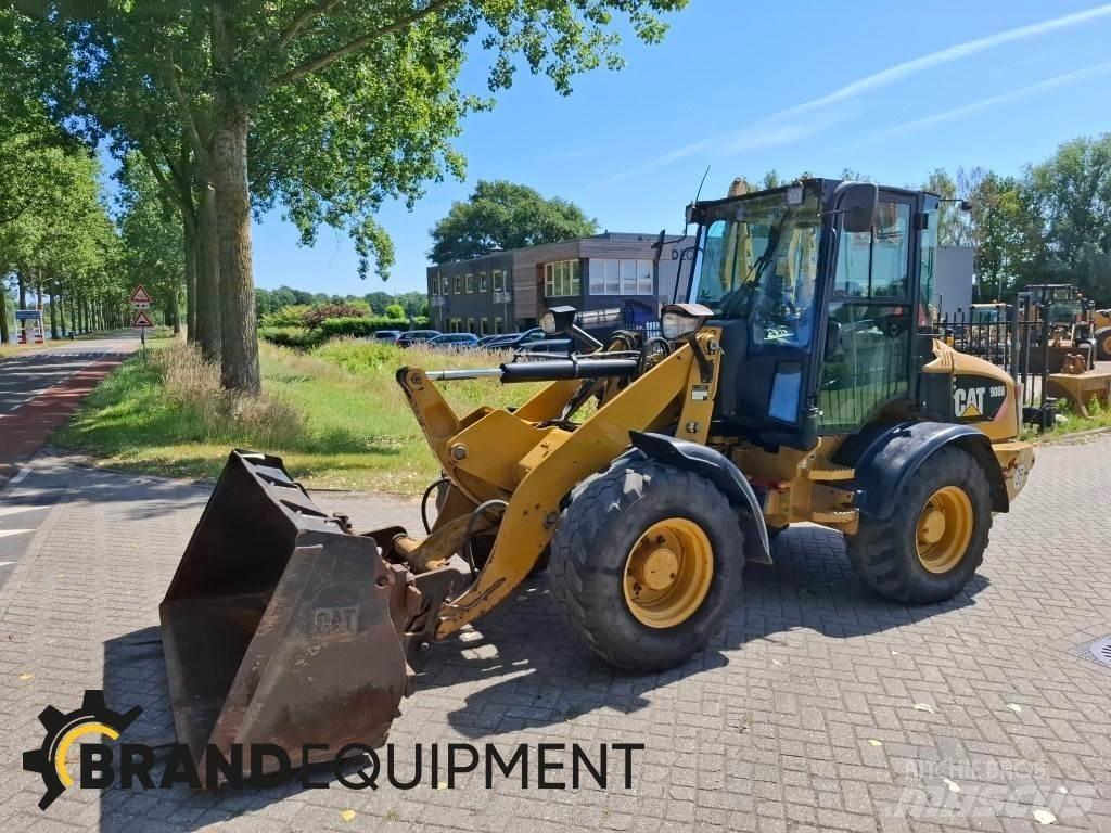 CAT 908H Фронтальні навантажувачі