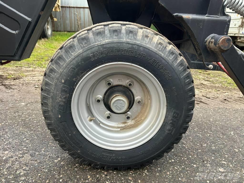 New Holland CX 880 Зернозбиральні комбайни