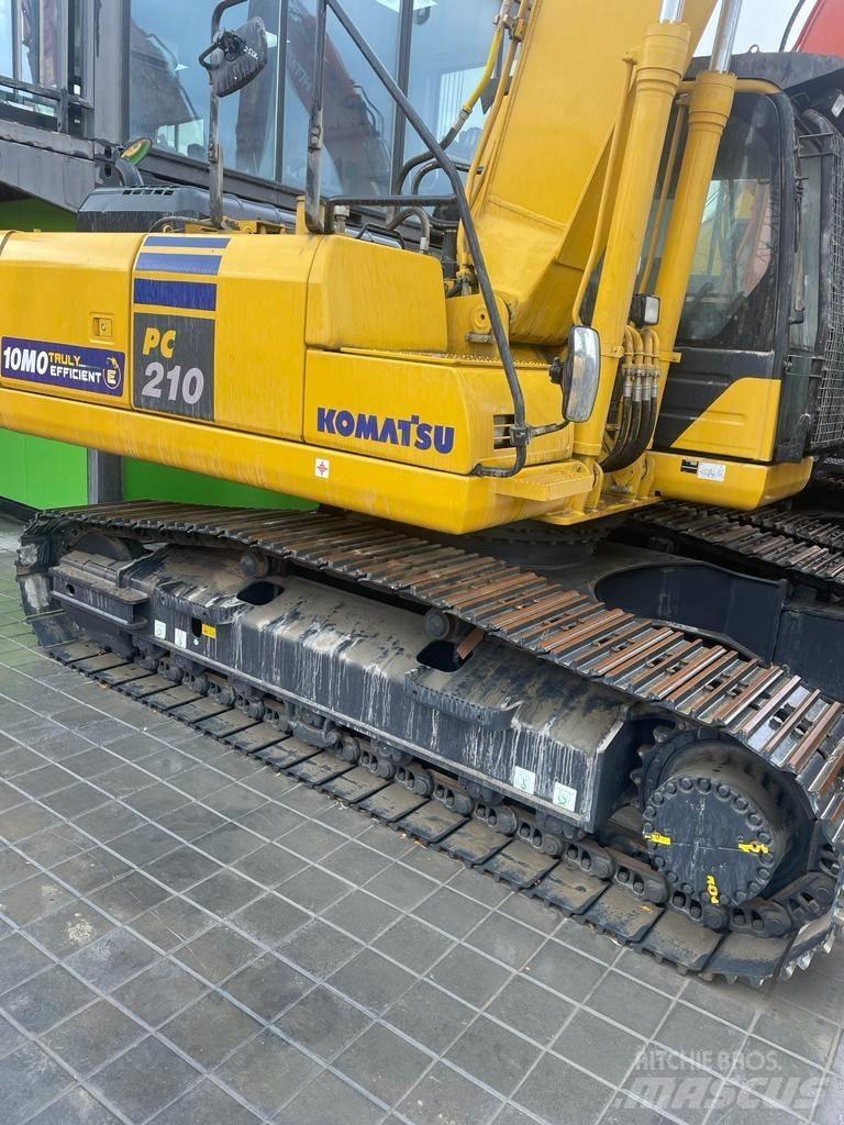 Komatsu PC210-10MO Гусеничні екскаватори