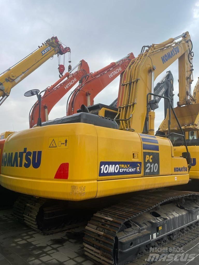 Komatsu PC210-10MO Гусеничні екскаватори