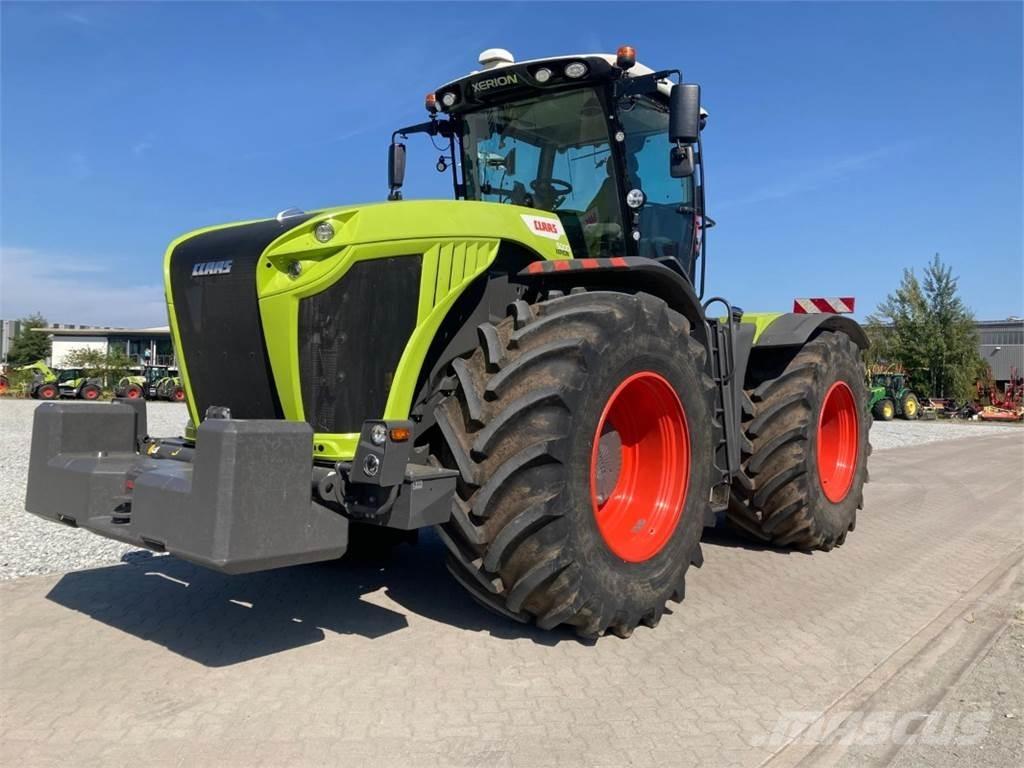 CLAAS XERION 5000 Трактори