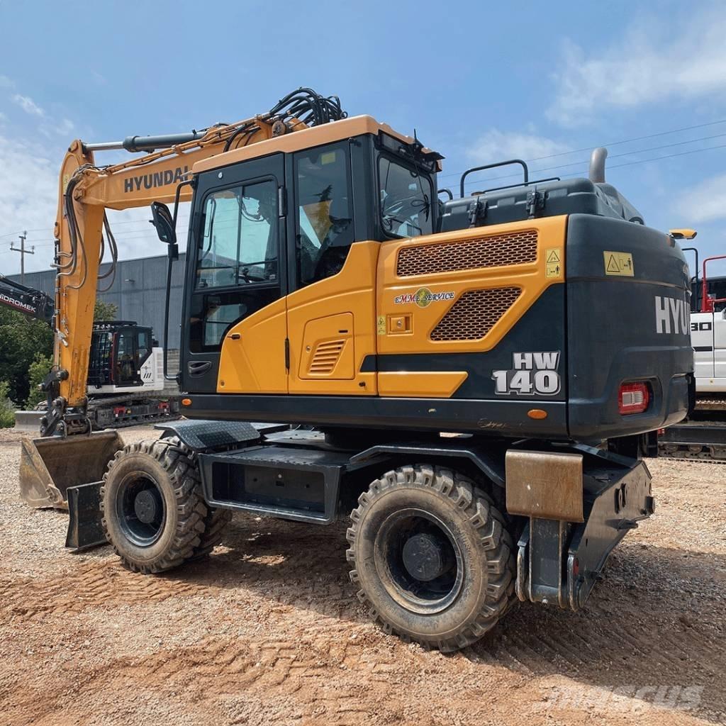 Hyundai HW140 Колісні екскаватори