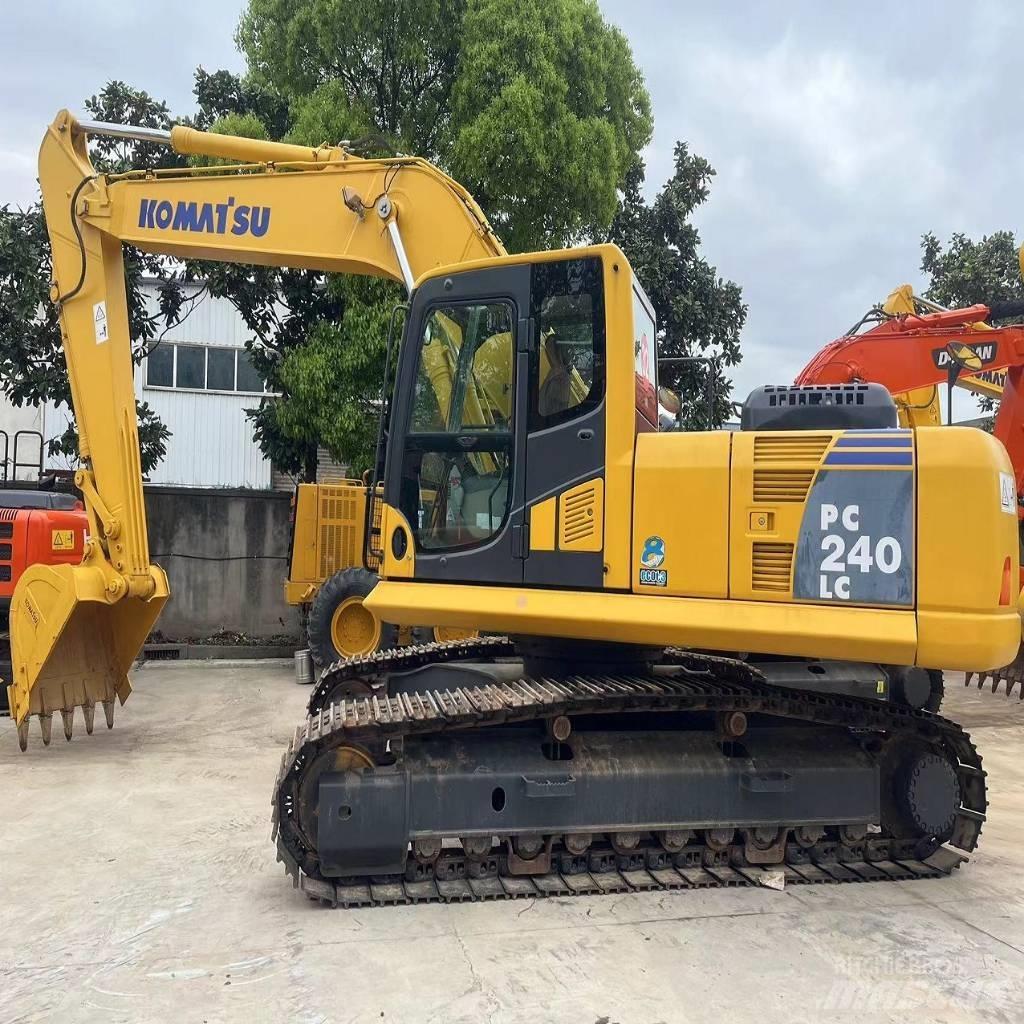 Komatsu PC 240 LC Гусеничні екскаватори