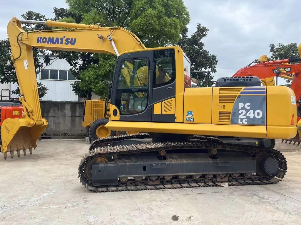 Komatsu PC 240 LC Гусеничні екскаватори