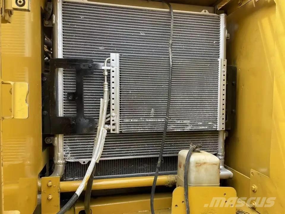 CAT 320C Гусеничні екскаватори