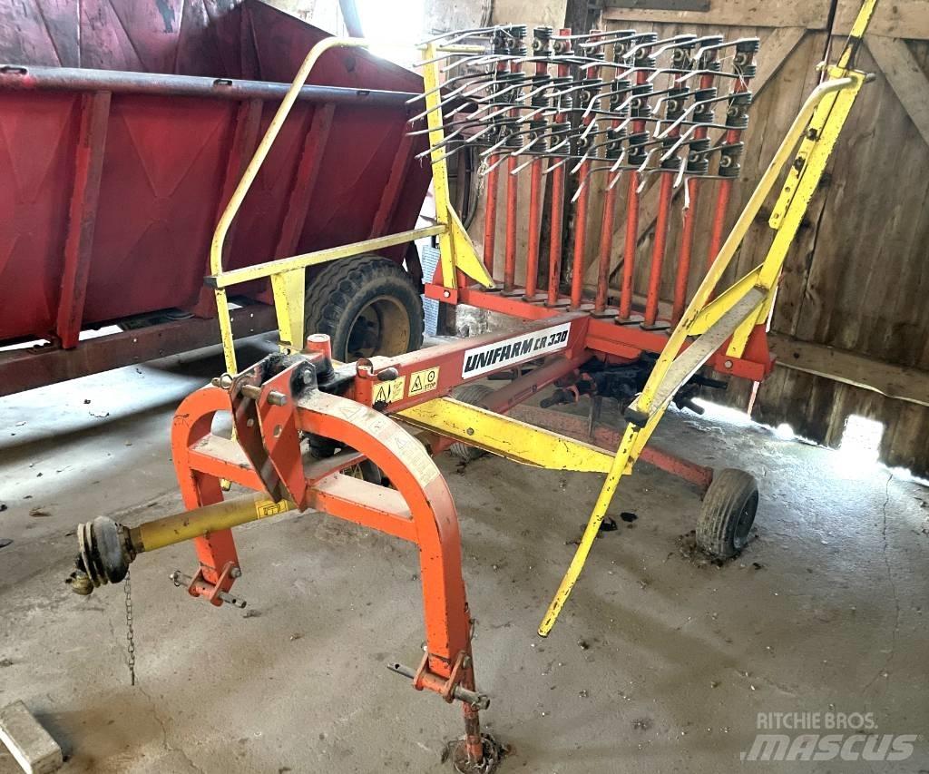 Unifarm CR 330 Граблі і сінозворушувачі